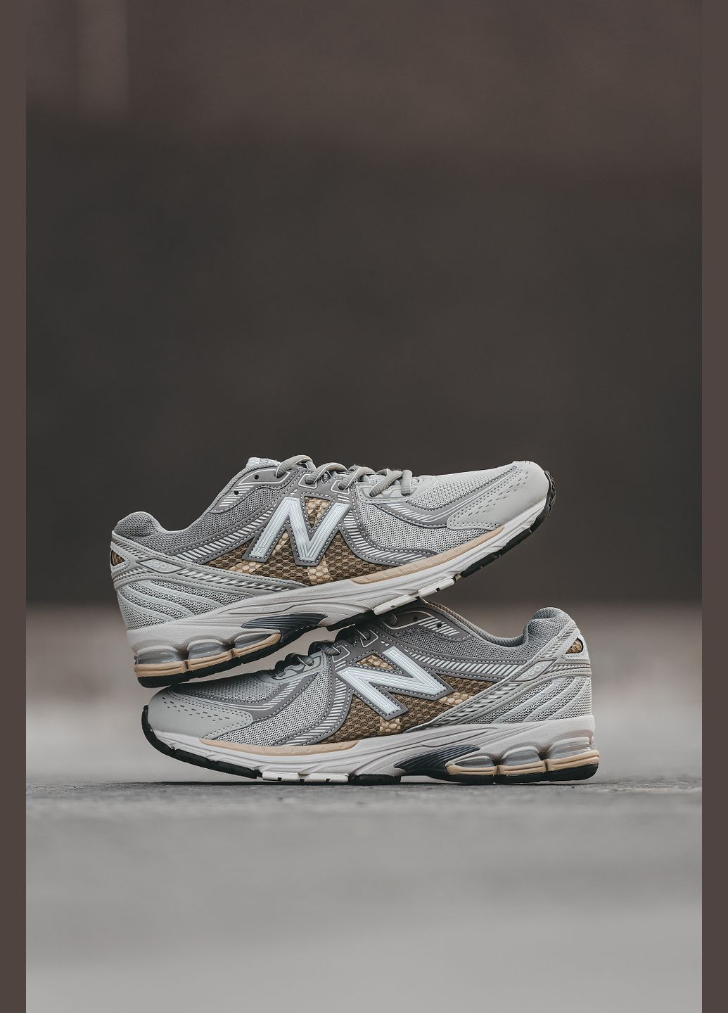 Сірі Осінні кросівки чоловічі New Balance 860v2