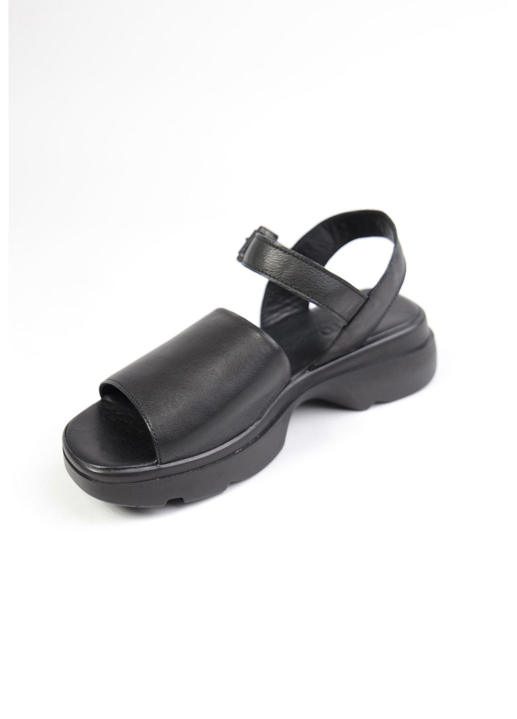 Черные босоножки Benito без застежки