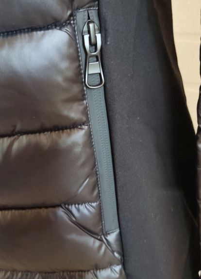 Черная демисезонная куртка Queen Drama