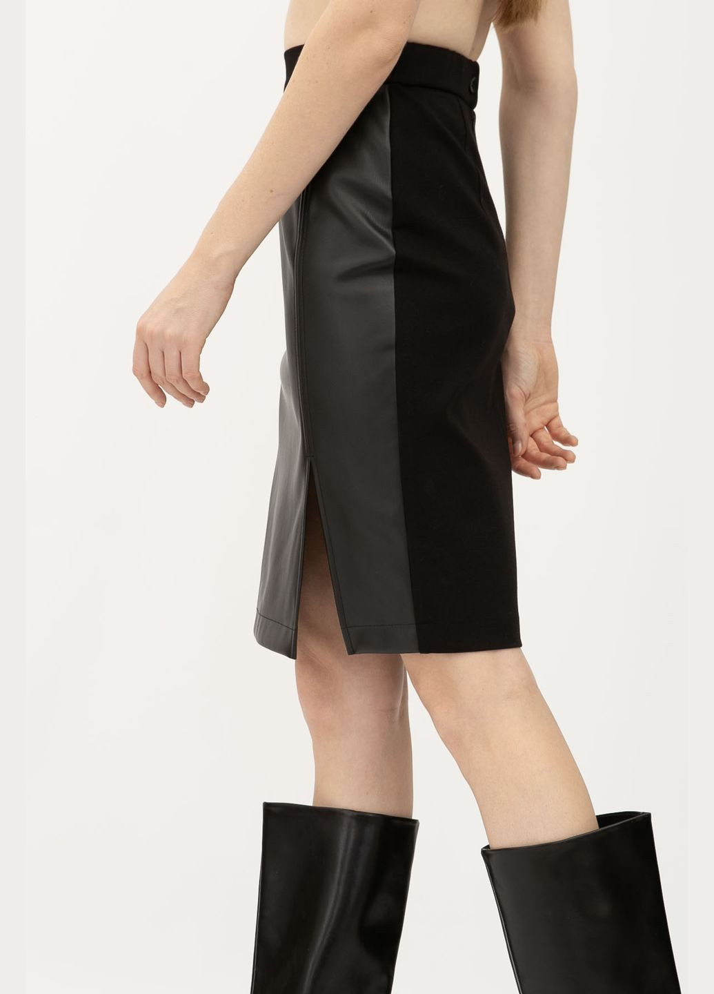 Черная офисная однотонная юбка Lesia