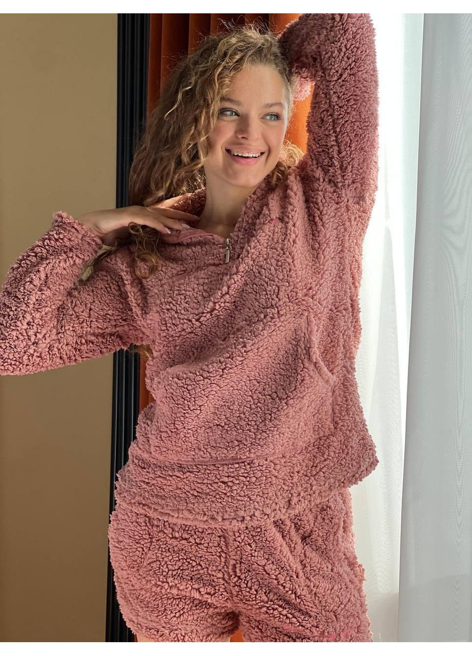 Молочная пижама женская флисовая короткого цвета с шортами. домашний комплект женский плюшевый мокко с шортами. No Brand