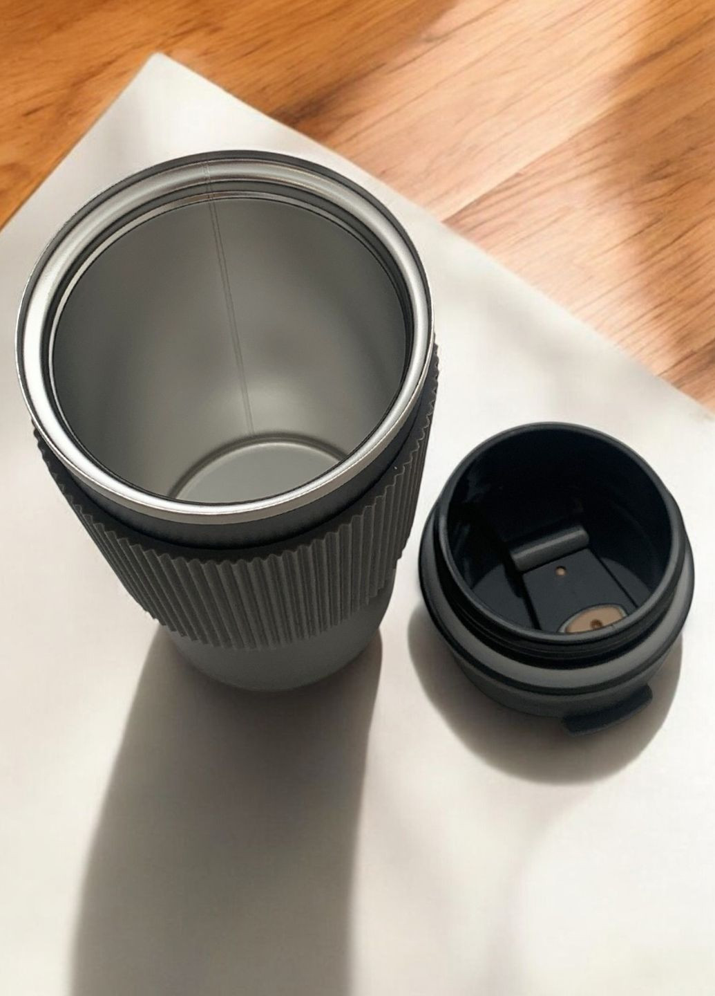 Термокружка с гравировкой "Ее величество кума", черная, 500 мл No Brand (322335408)