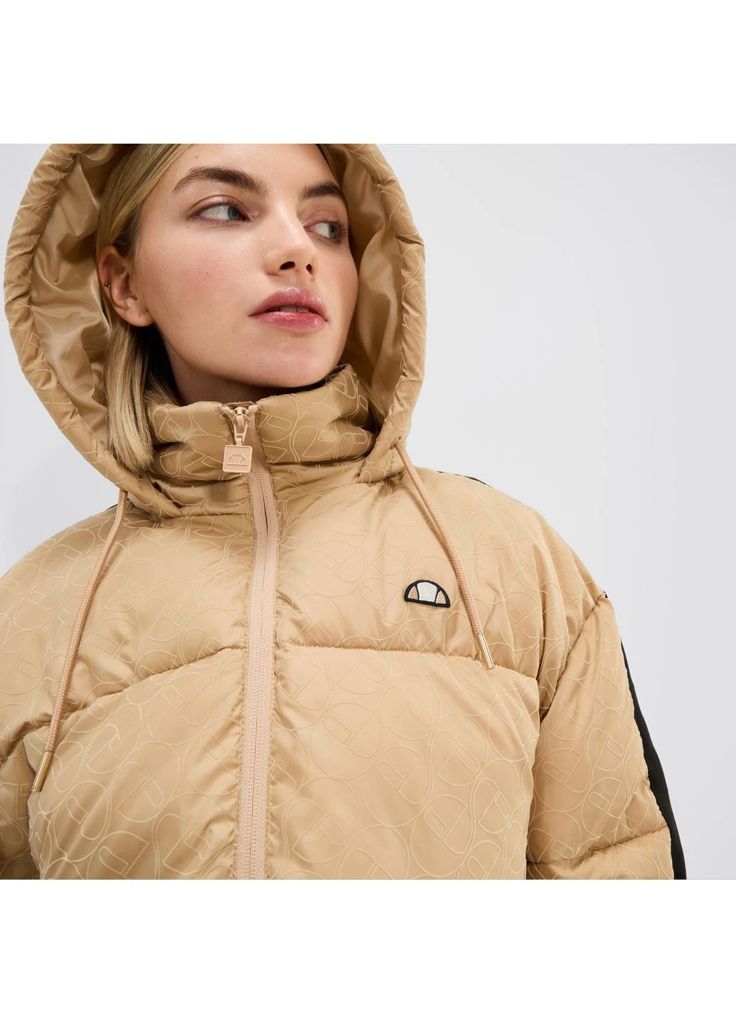 Бежевая демисезонная бежевая куртка w hondo sgx21031-214 Ellesse