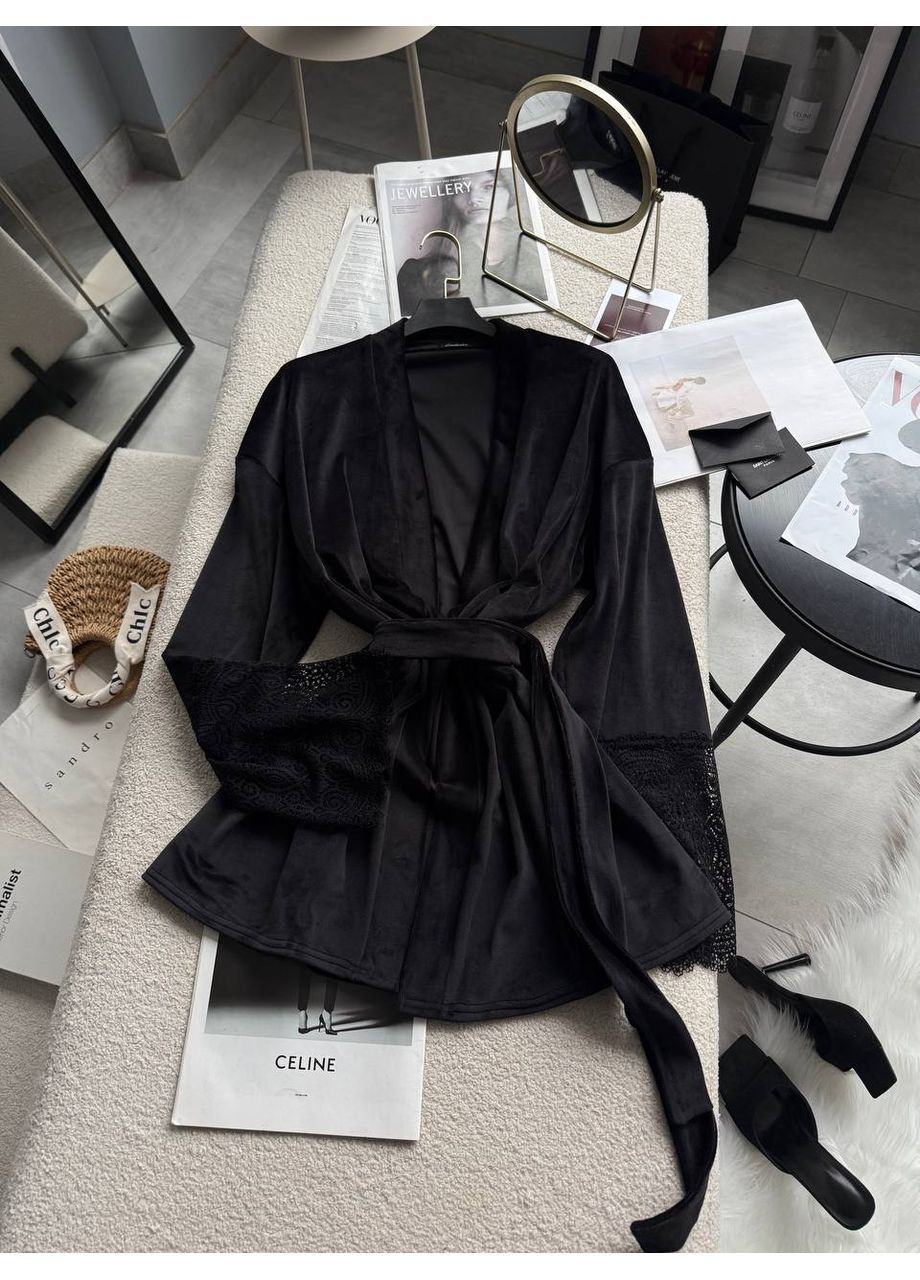 Жіночий велюровий халат з мереживними манжетами MonCher (370147695)