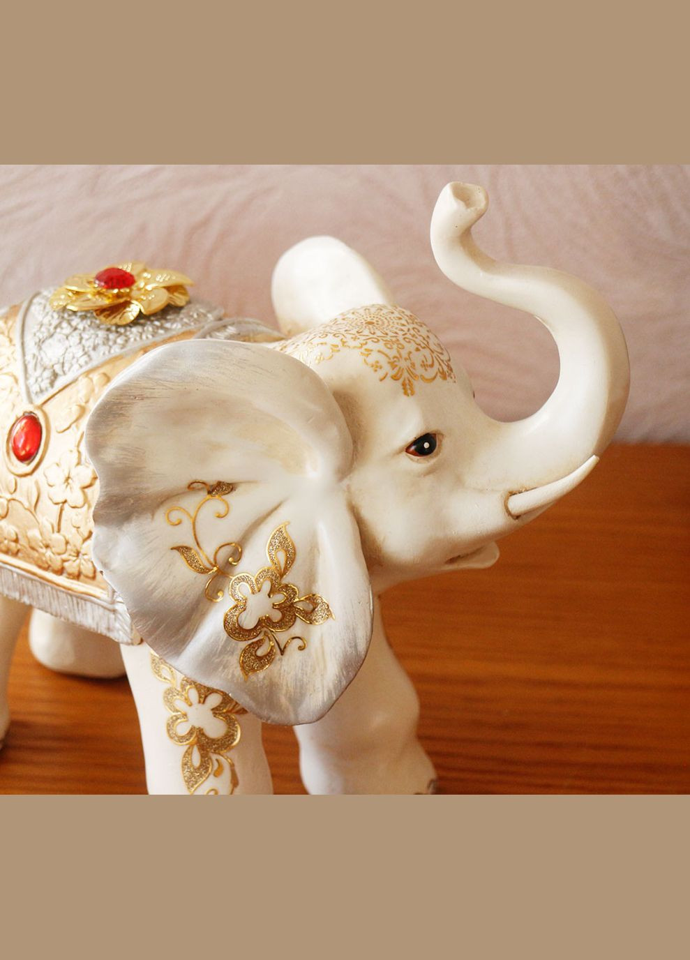 Статуетка слоника з прикрасами, хобот до верху 20 см (H26241N) Гранд Презент (282841240)
