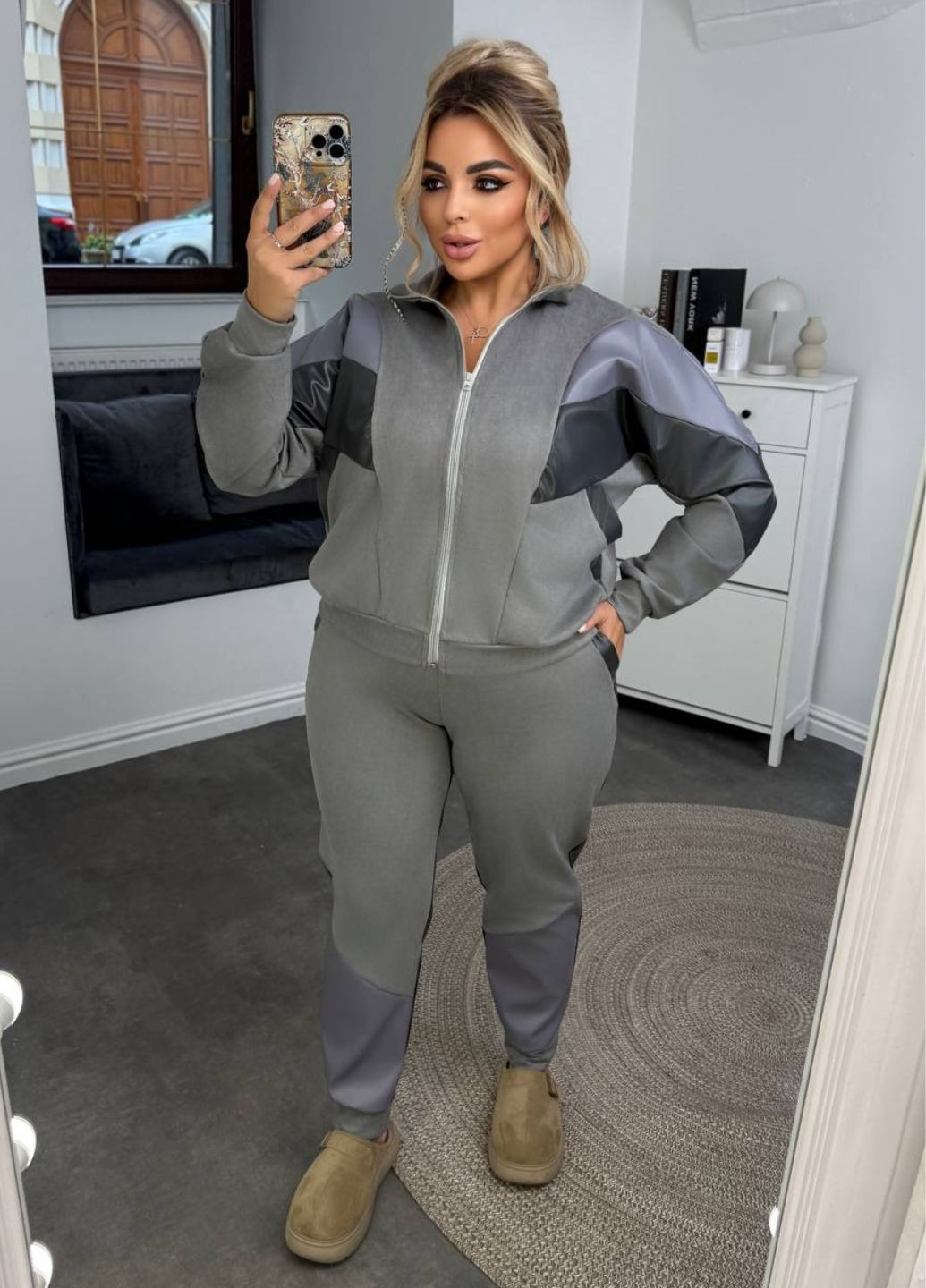 Изысканный повседневный демисезонный костюм двойка с кожаными вставками: кофта на молнии + брюки Tik-Tak (362539665)