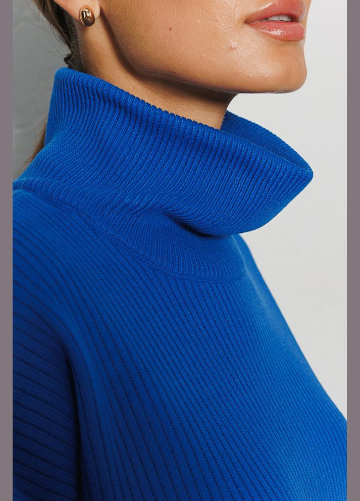 Синий женский вязаный свитер оверсайз электрик с разрезами по бокам Arjen