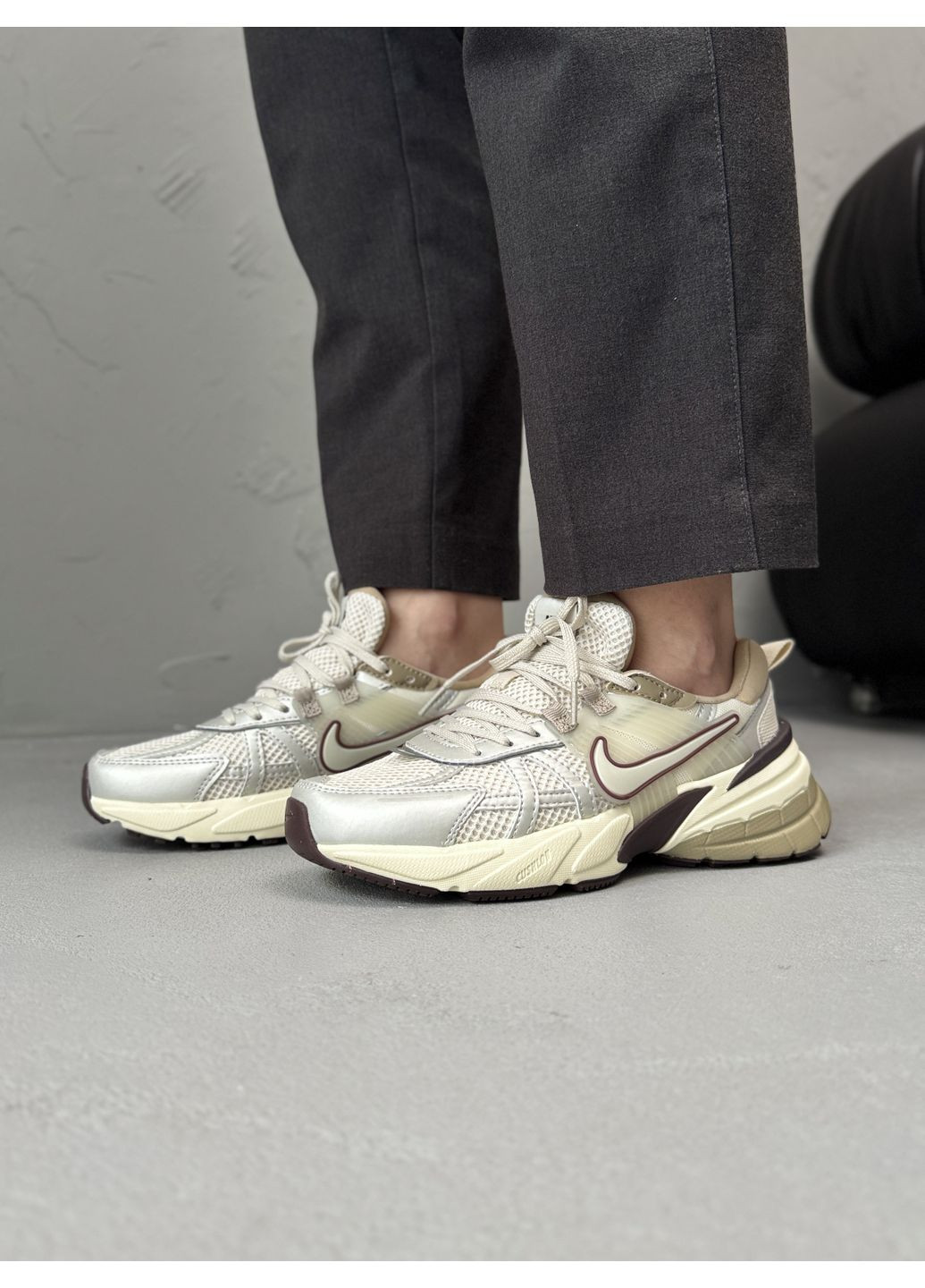Комбіновані Осінні кросівки чоловічі nike v2k runtekk light brown найк в2к рантекк No Brand