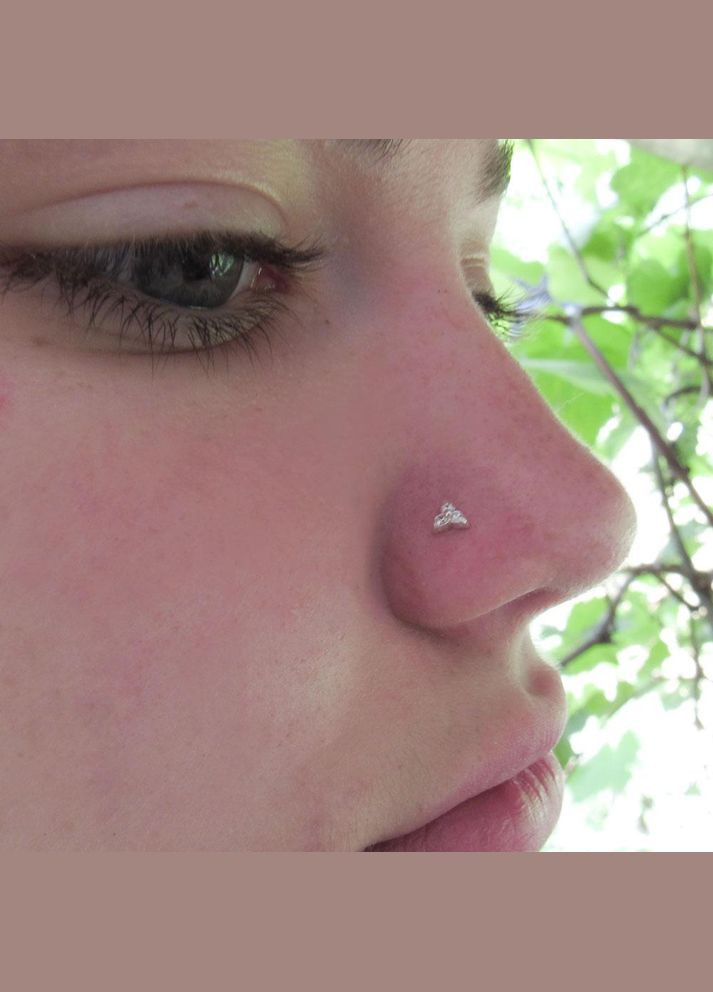 Срібний пірсинг в ніс "Трилисник" No Brand (350667072)