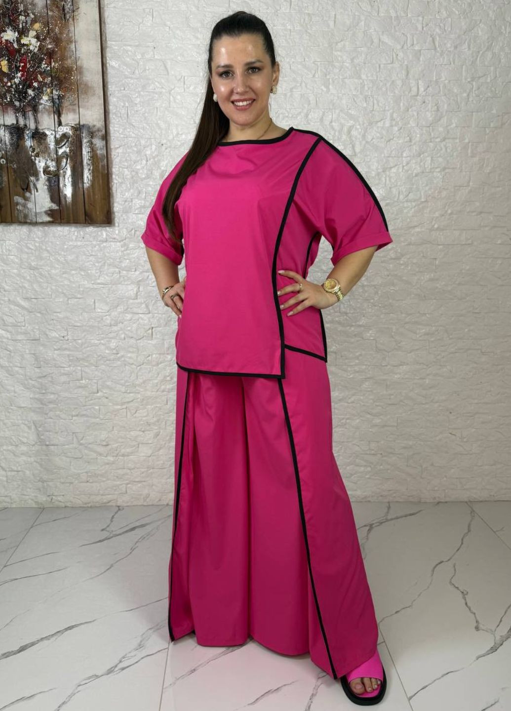 Жіночий повсякденний костюм двійка з кантом: блуза з нерівним низом та штани нахлест Україна (329369672)