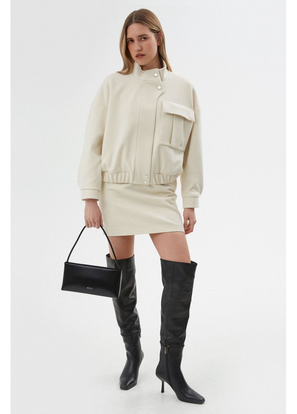 Светло-бежевая демисезонная куртка, цвет молочный Estro