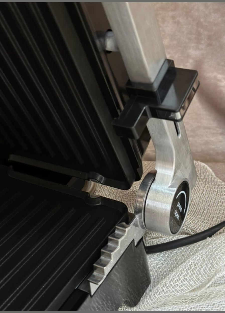 Электрогриль MG-355 контактный прижимной 2400 Вт Magio (346494056)