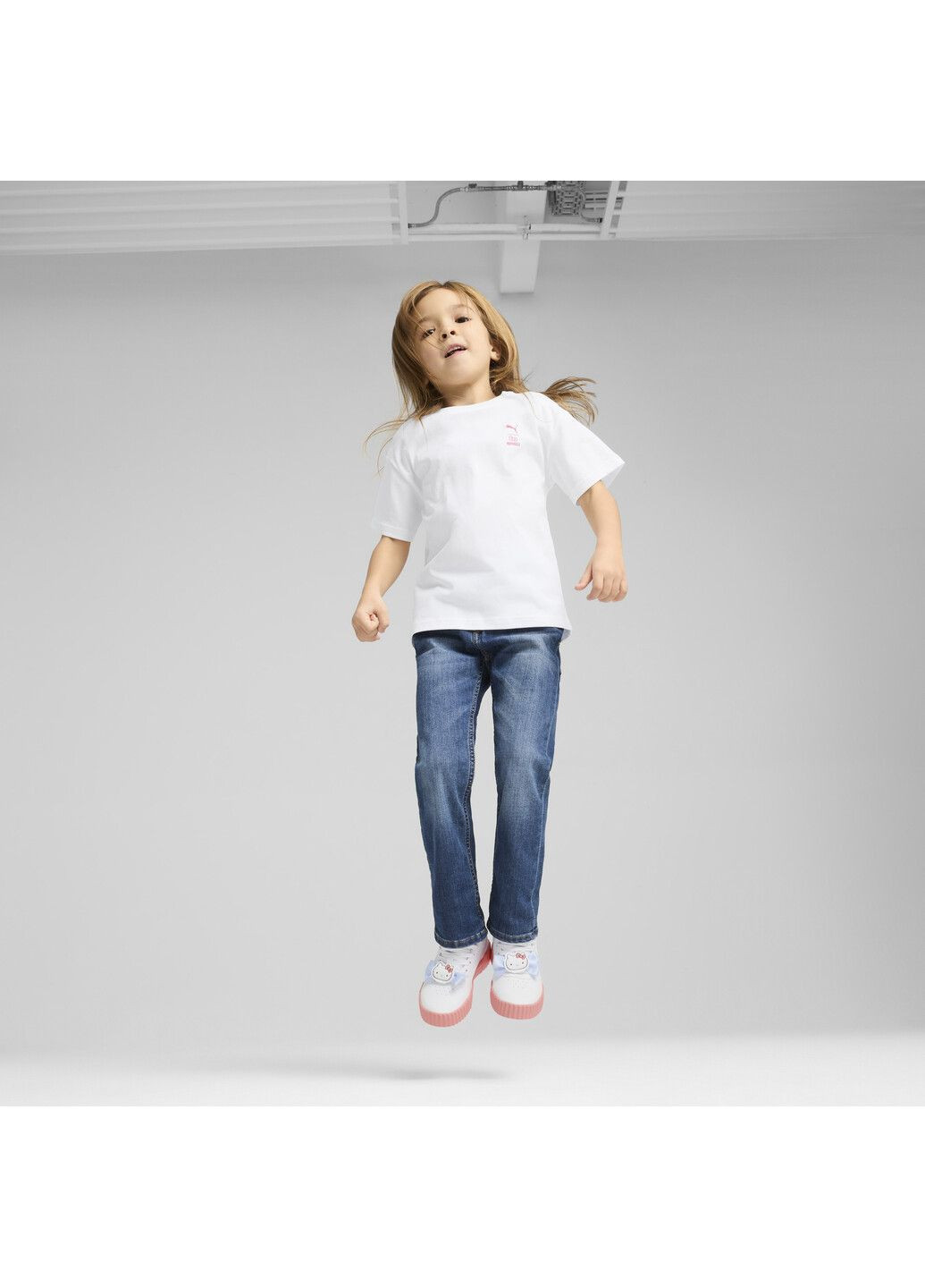 Біла демісезонна дитяча футболка x hello kitty and friends relaxed graphic tee kids Puma