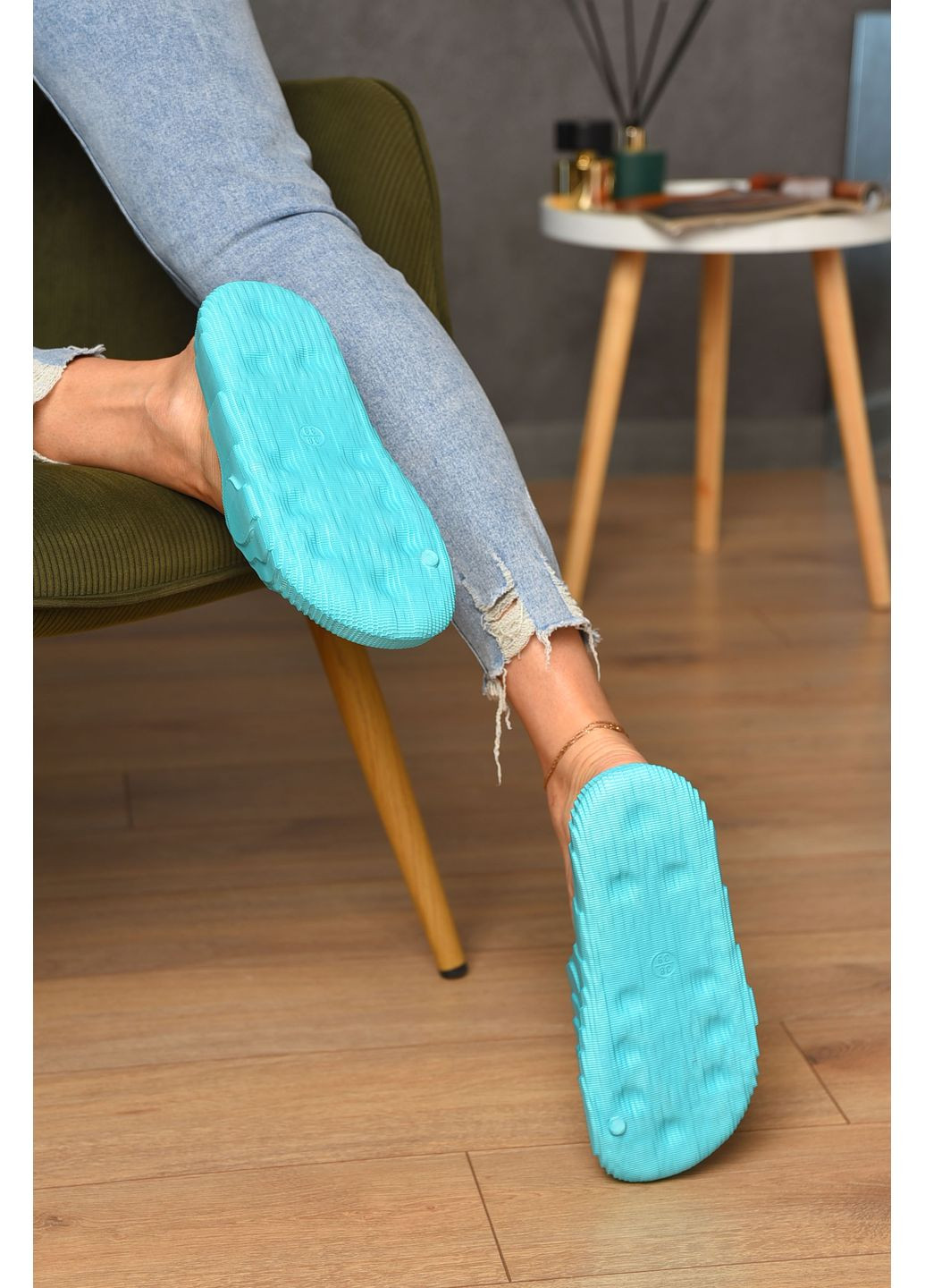 Шльопанці піна жіночі бузкового кольору Let's Shop (352690174)