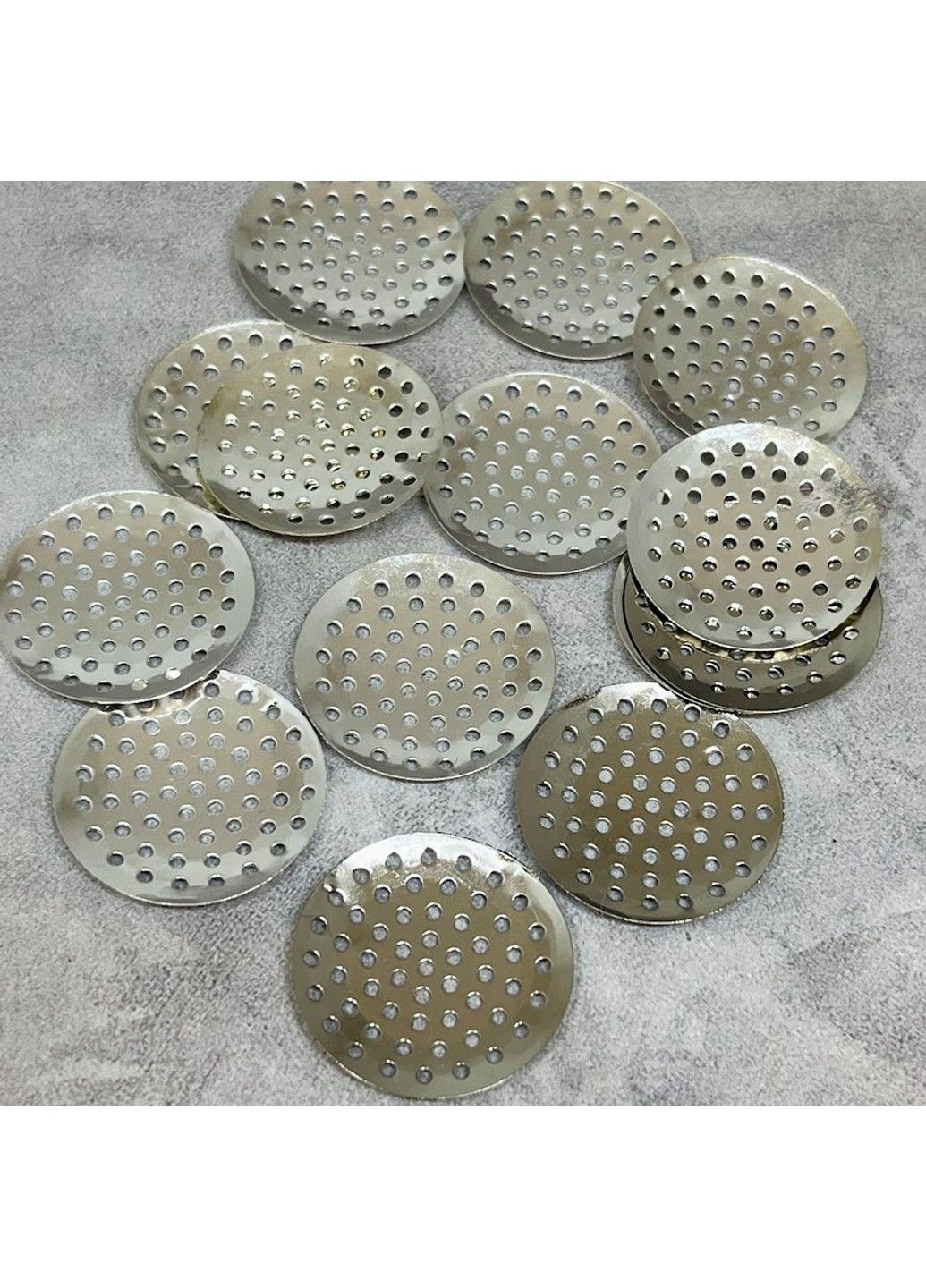 Основа для брошки- Сіточка (перфорована платформа) розмір 2,5 см, колір-срібло, упаковка 10 ш No Brand (316646277)