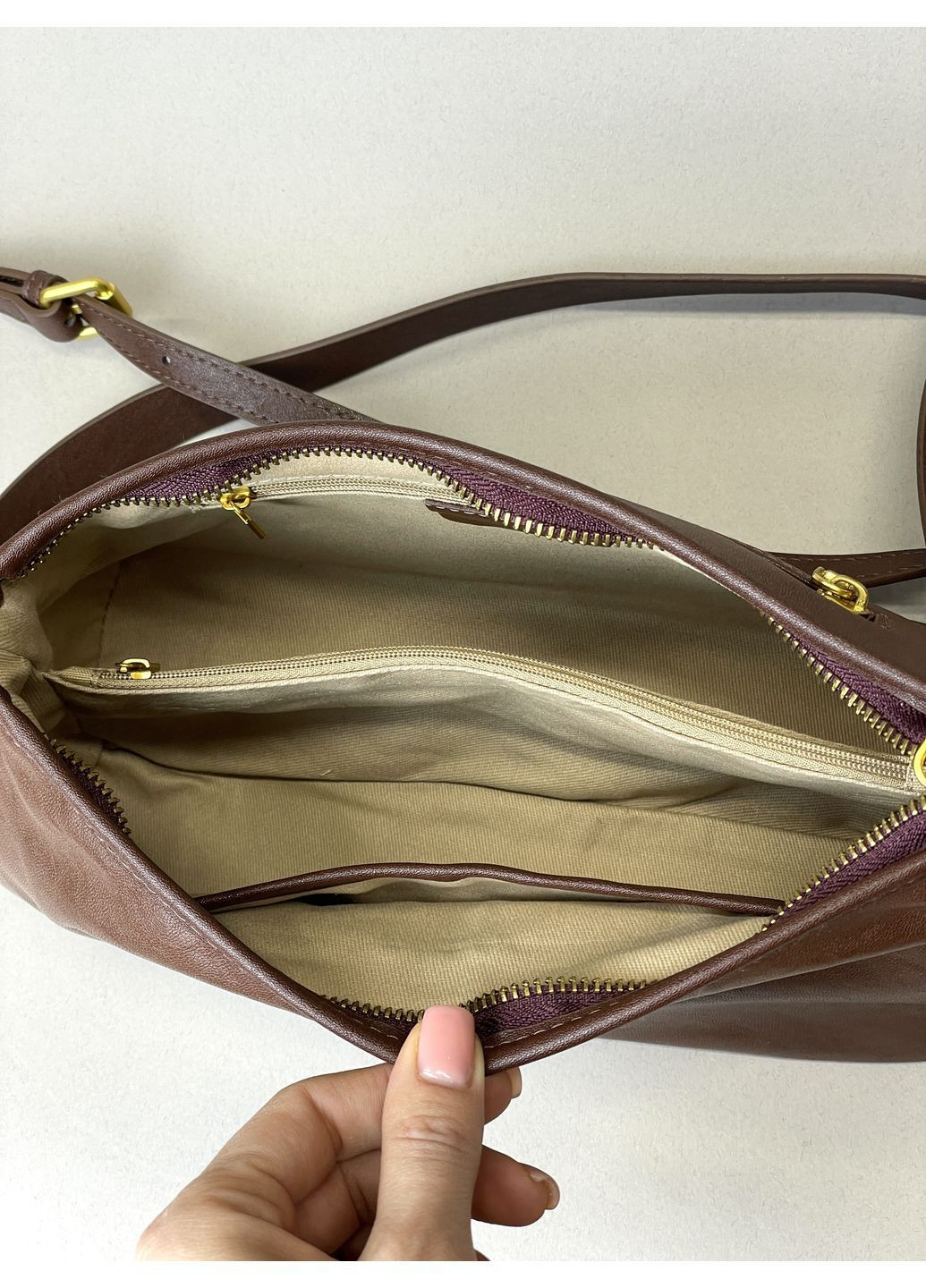 Жіноча шкіряна сумка кросбоді | класична сумочка через плече | натуральна шкіра, золота фурнітура Genuine Leather Кросбоді (362218297)