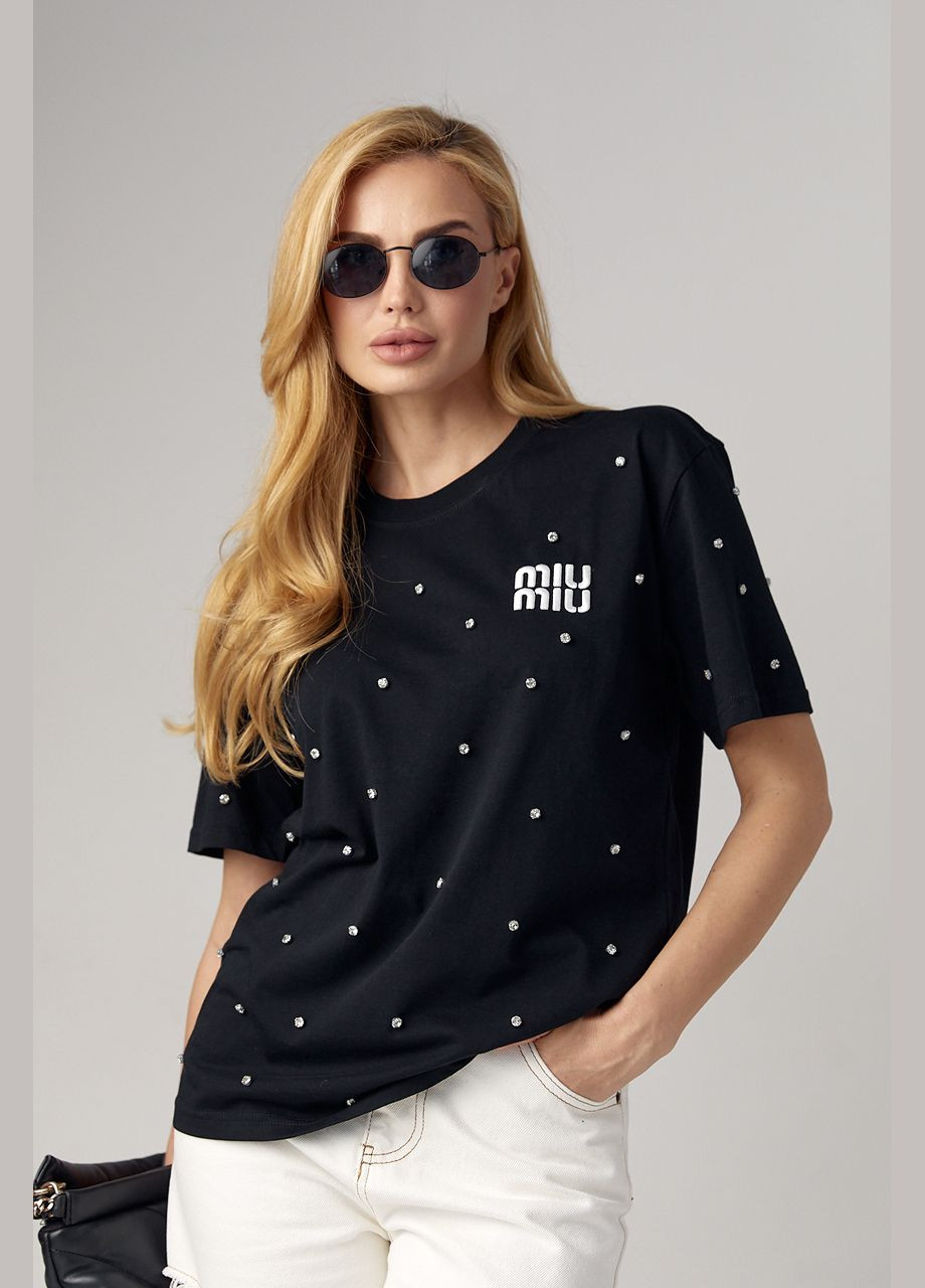 Чорна літня жіноча футболка зі стразами та вишитим написом miu miu Lurex