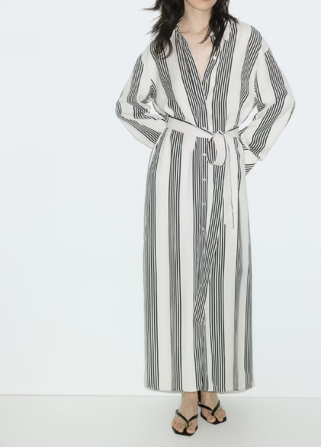 Белое кэжуал платье H&M в полоску