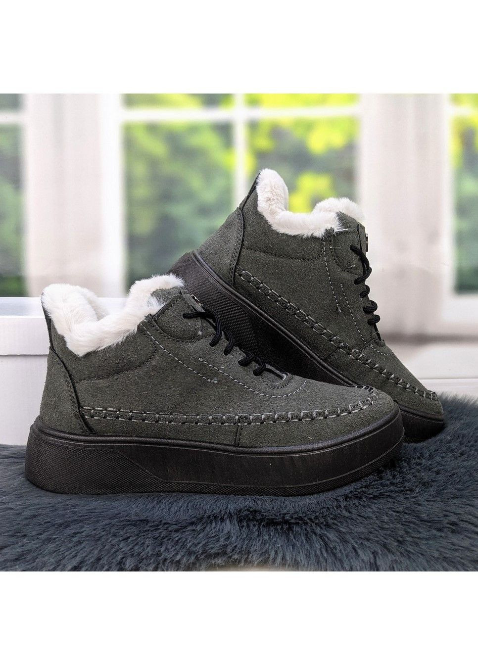 Зимние ботинки женские зимние замшевые на шнурках Dago из искусственной замши