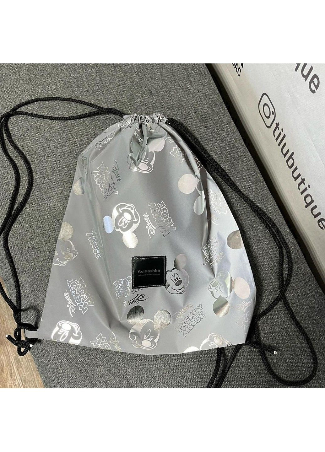Наплічник-мішок Світловідбиваючий SviPashka Срібний Міккі із чорними шнурками No Brand (335051176)