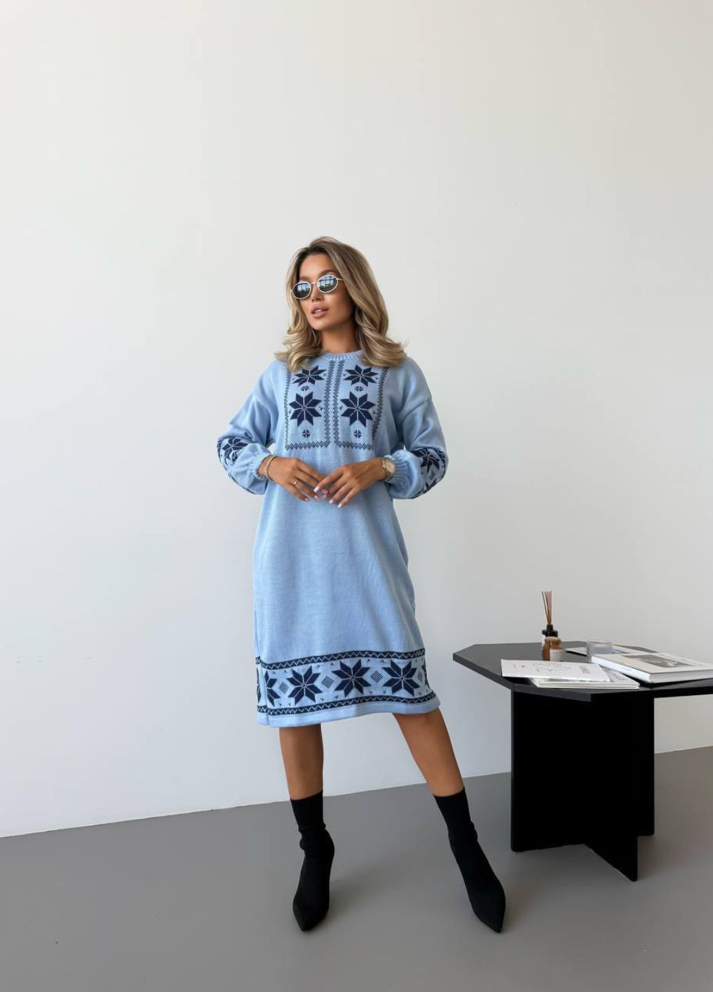 Голубое повседневный вязаное платье до колена платье-свитер Allthings с орнаментом