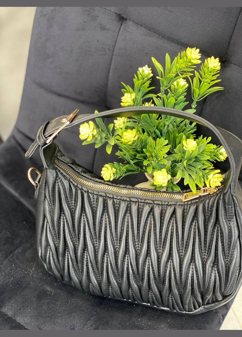 Женская сумка-багет из жатой эко-кожи черного цвета 32250 Fashion (338187865)