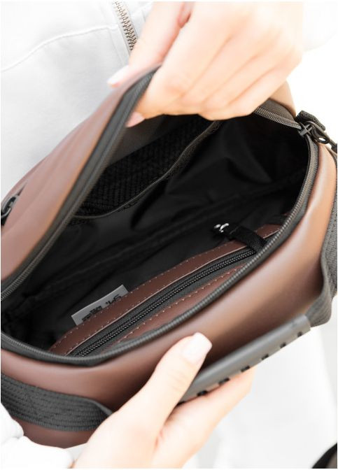 Жіноча сумка через плече з екошкіри Шоколадна (11100301017) Sambag (361244695)