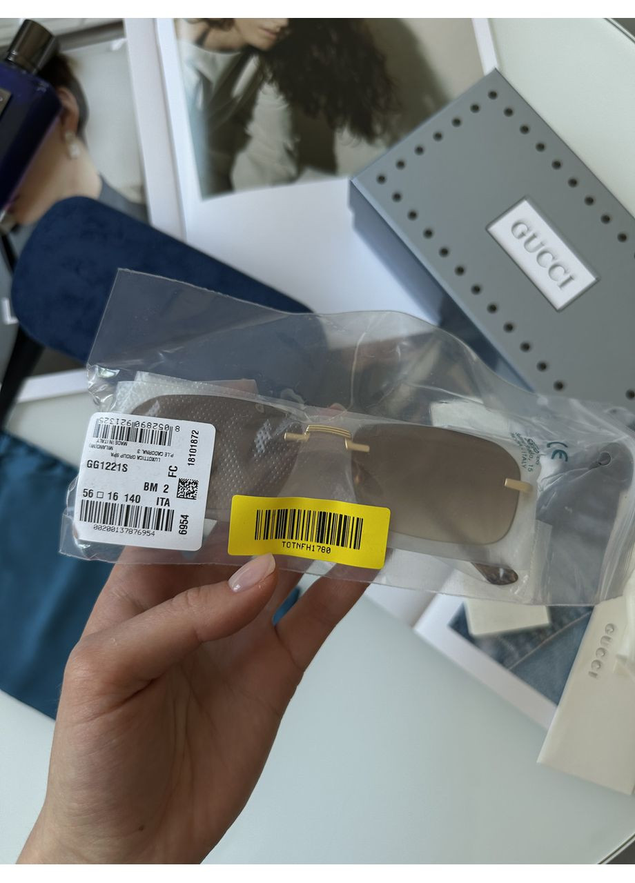 Очки GG1221S 001 Black/Gold L No Brand (363975777)