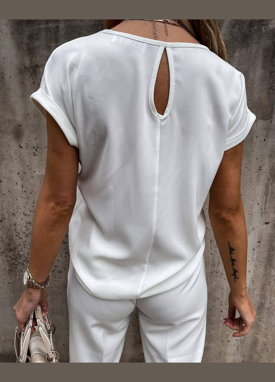 Біла блузка з красивим вирізом у вигляді крапельки на спині Украина