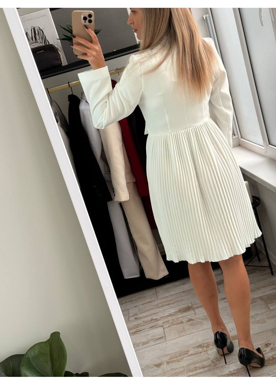 Молочна повсякденний сукня жіноча Гермес однотонна