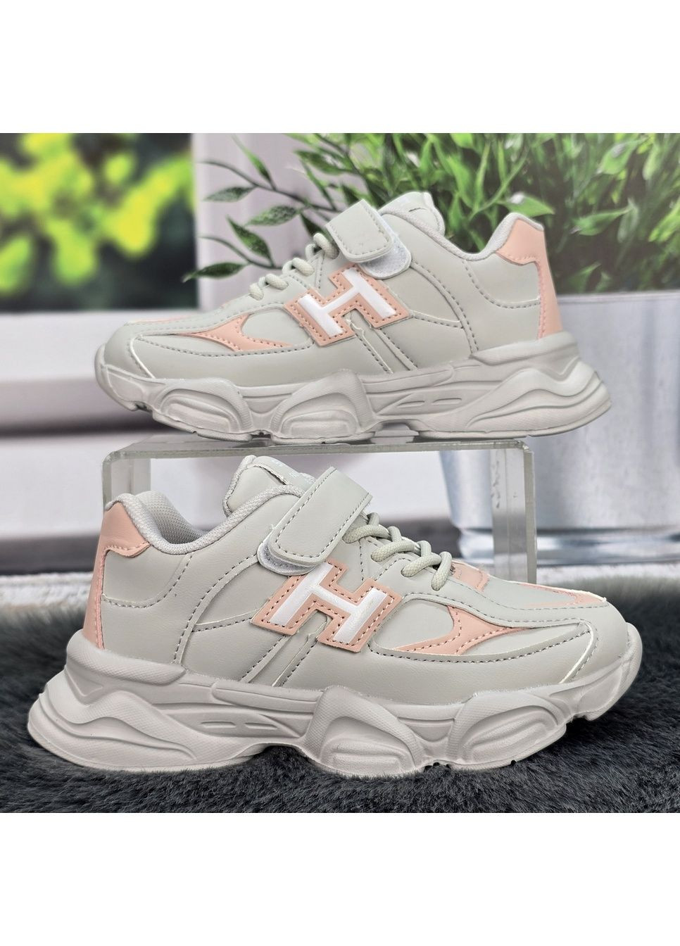 Сірі осінні кросівки дитячі для дівчинки BBT