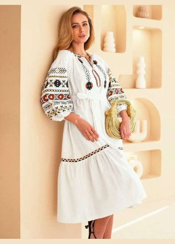 Білий святковий сукня Soho з українською символікою