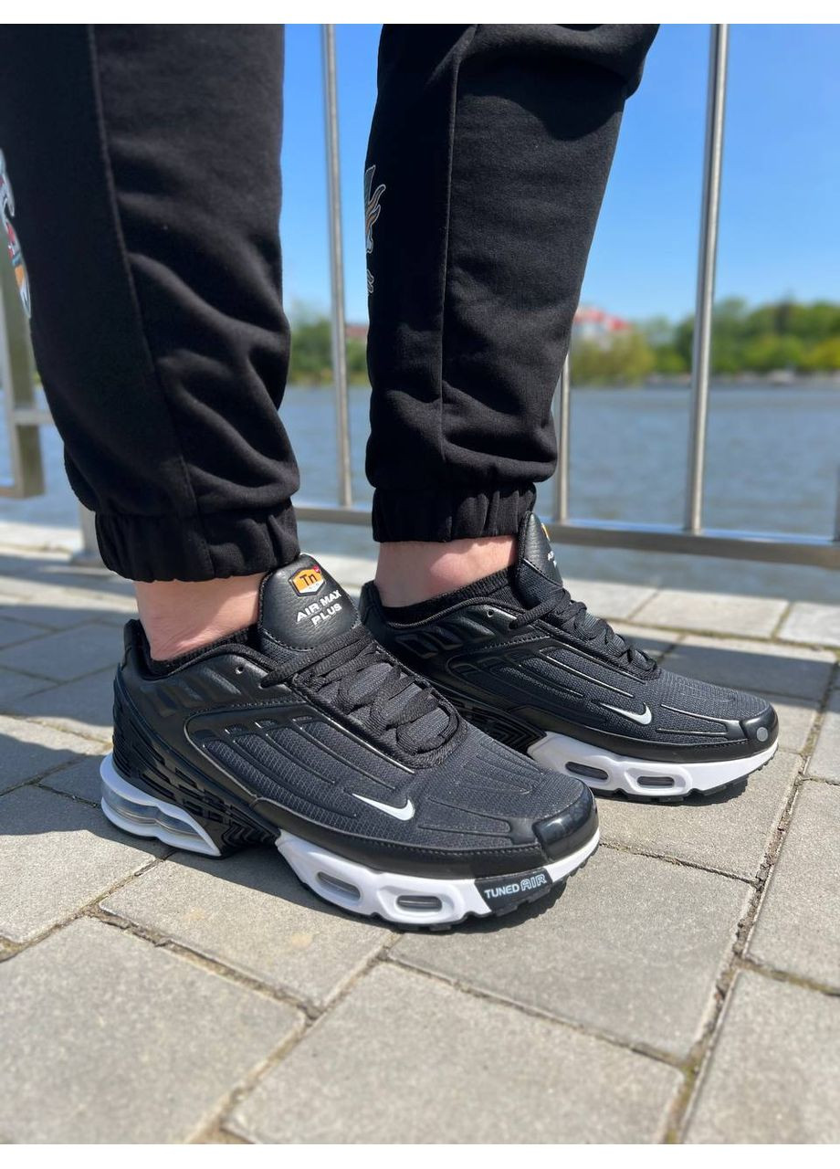 Черные демисезонные кроссовки мужские nike air max plus 3 black найк аир макс тн плюс No Brand