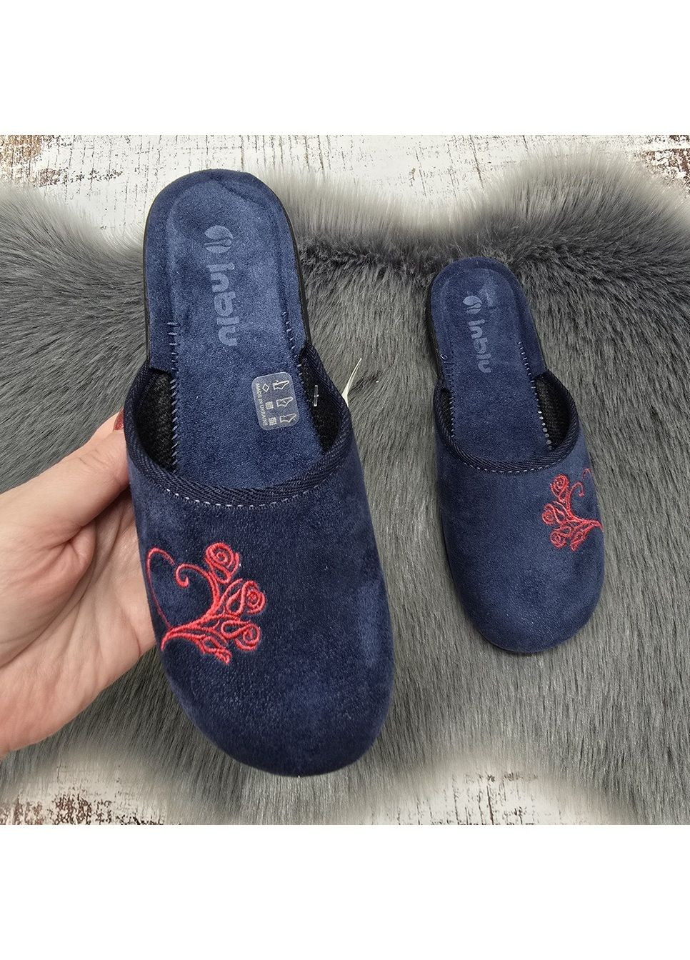 Тапочки домашні жіночі сині велюрові з вишивкою на тонкій підошві Inblu (370091714)