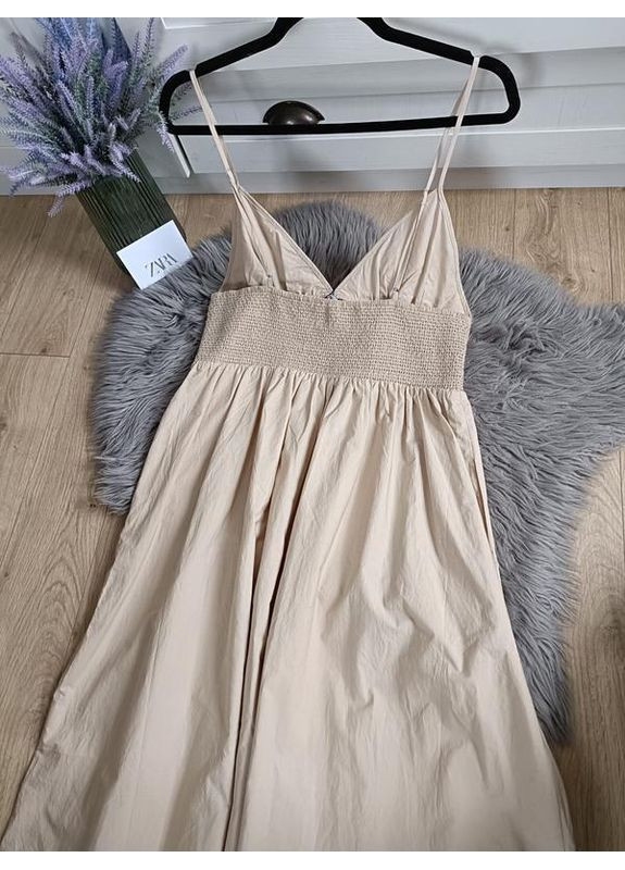 Бежева габардинова сукня міді довжини з вишивкою Zara