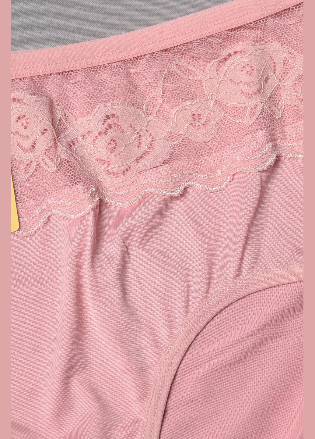 Трусы женские батальные розового цвета Let's Shop (283249932)
