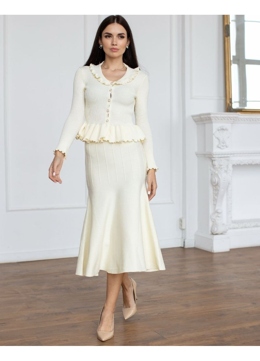 Білий трикотажний костюм міді 111777 No Brand