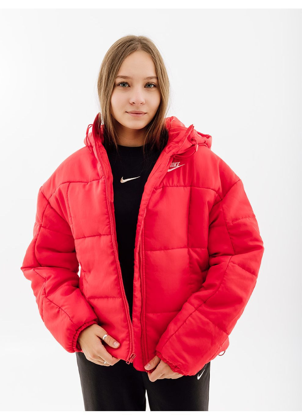 Червона зимня жіноча куртка csc puffer червоний Nike