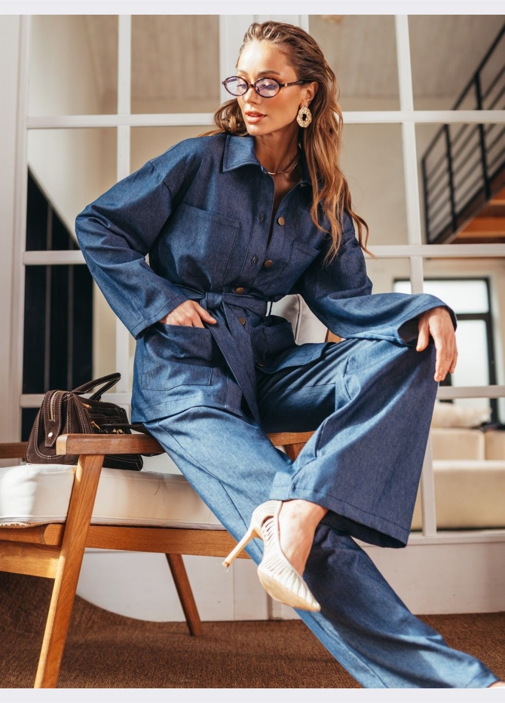 брючний костюм синього кольору з сорочкою Dressa (324560186)