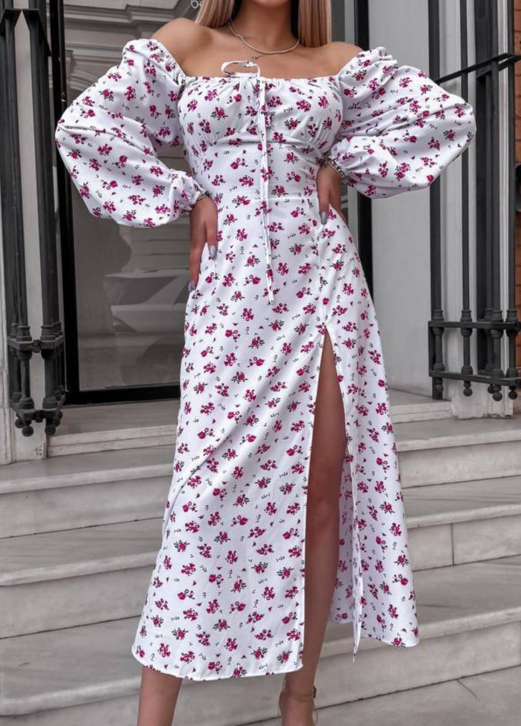 Малинова повсякденний сукня міді у квітковий принт з відкритими плечима Україна з квітковим принтом