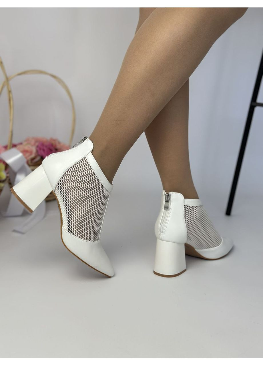 Білі демісезонна ефектні жіночі ботильйони No Brand