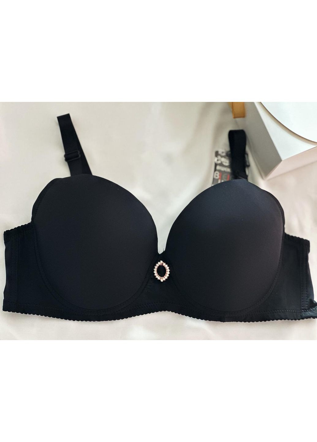 Чёрный бюстгальтер, с косточкой, гладкий Biweier