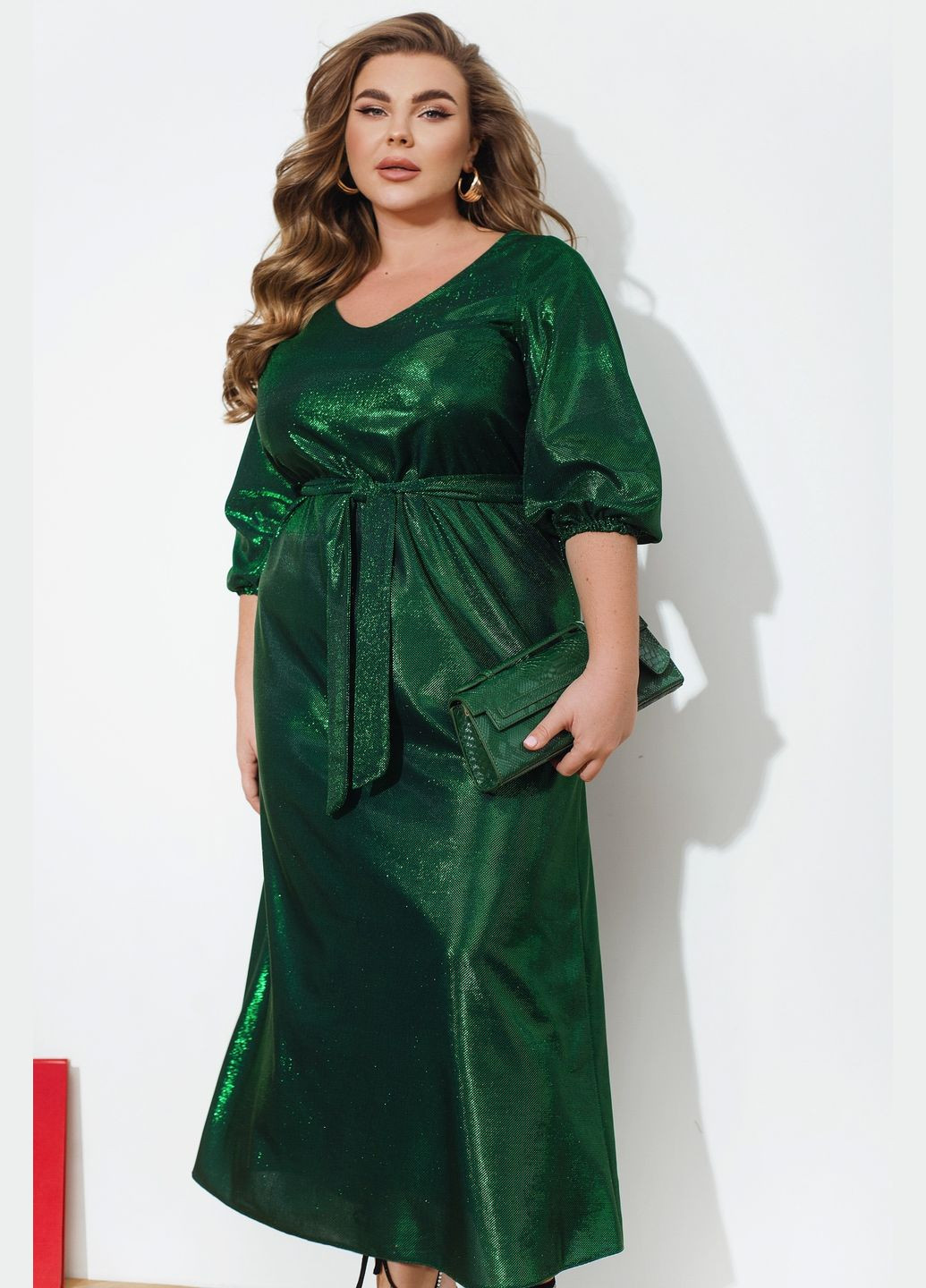 Зелена вечірня сукня Minova однотонна