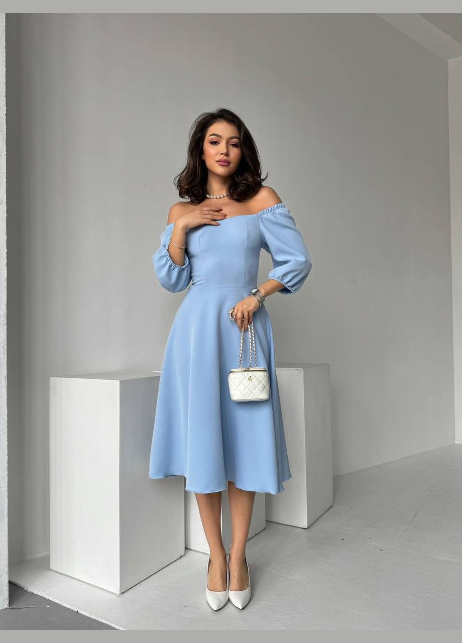 Голубое повседневный женское платье меди с открытыми плечами с открытыми плечами Avanti однотонное