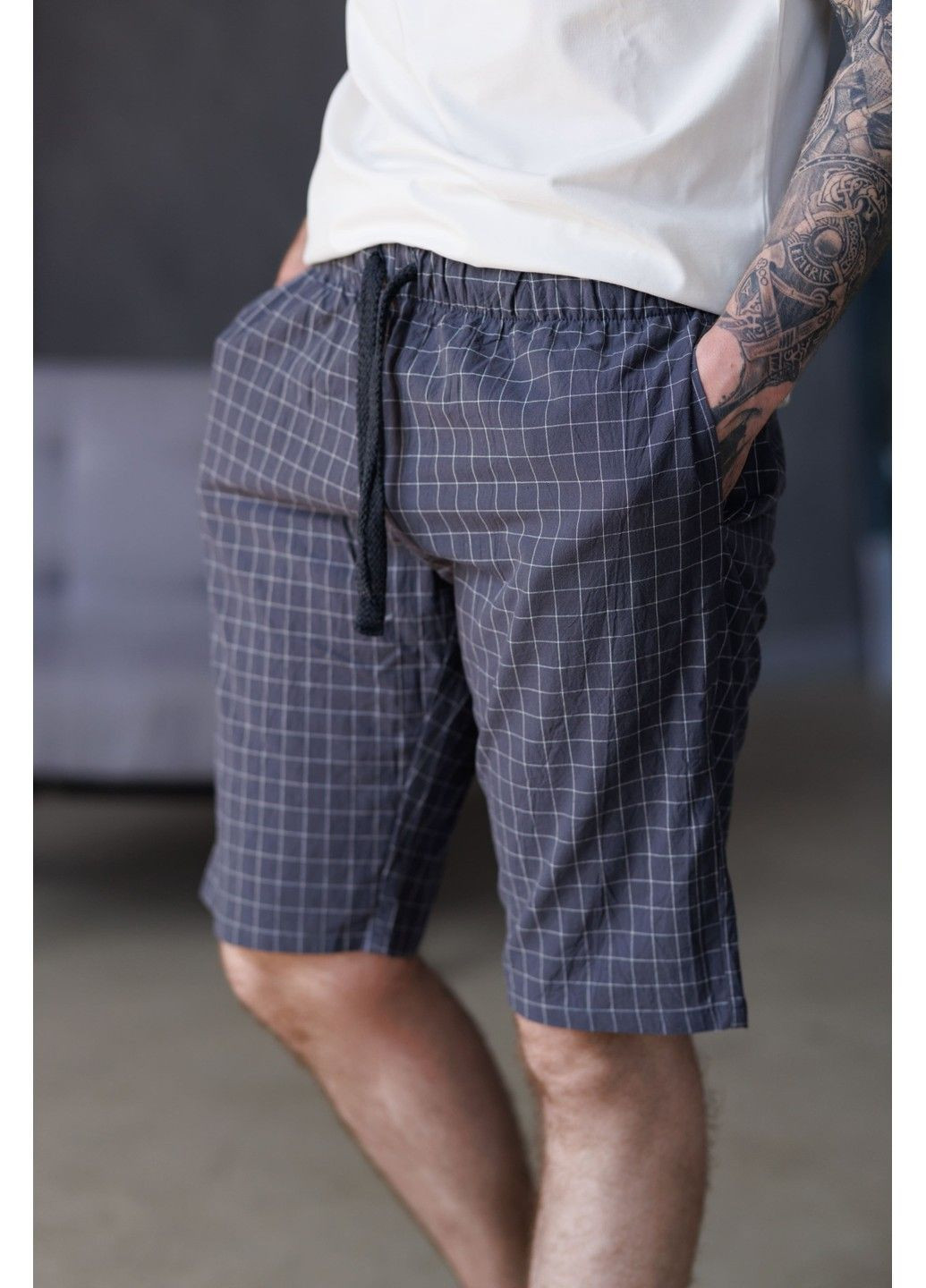 Пижама мужская футболка молочная + шорты HOMELY в клетку графит Handy Wear (337715535)