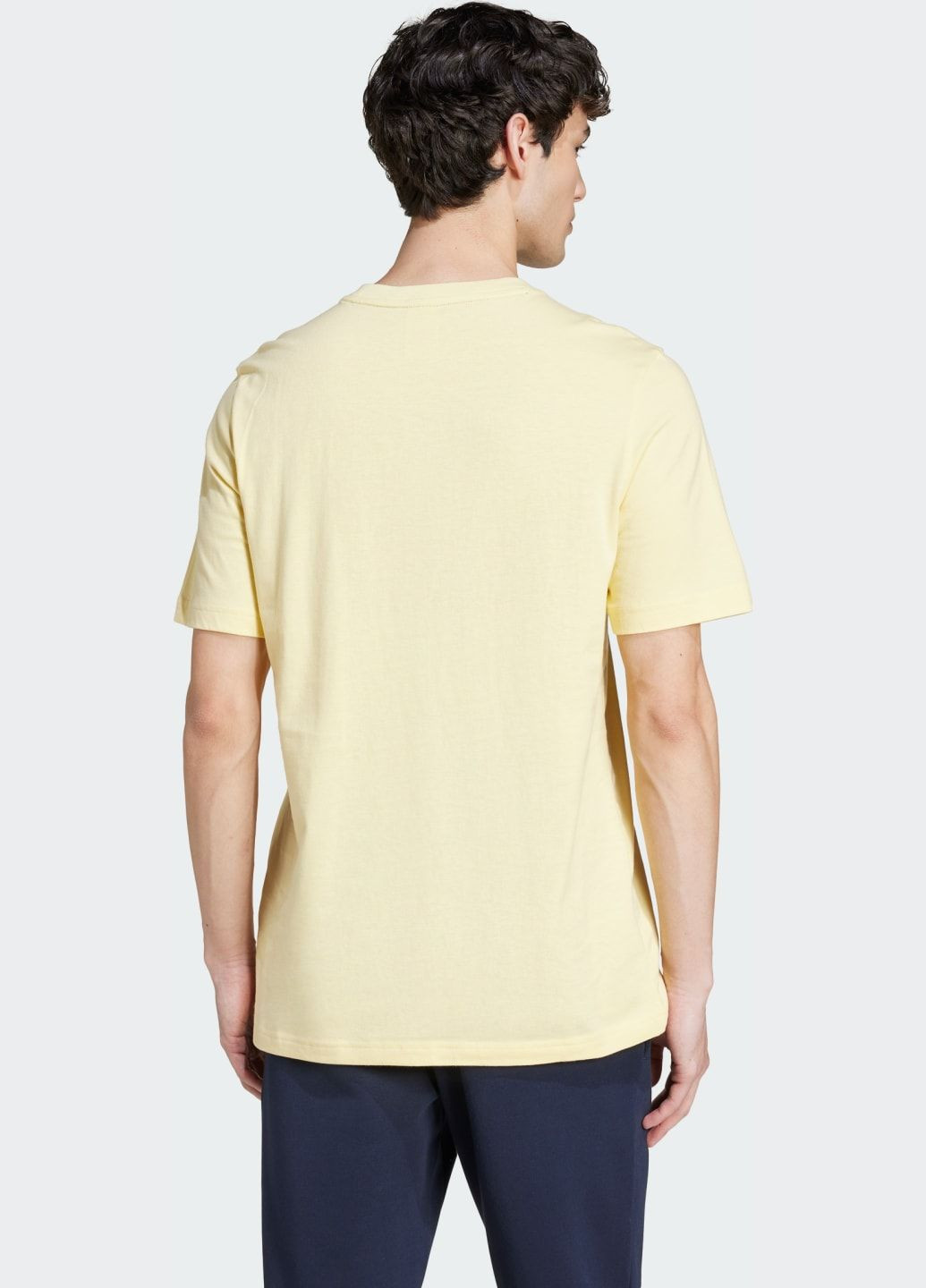 Жовта футболка future icons badge of sport adidas