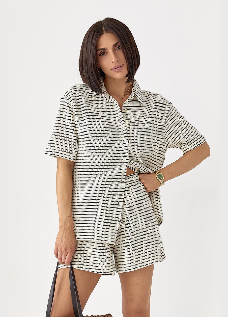 В'язаний костюм у смужку з сорочкою та шортами - молочний колір Lurex (330988812)