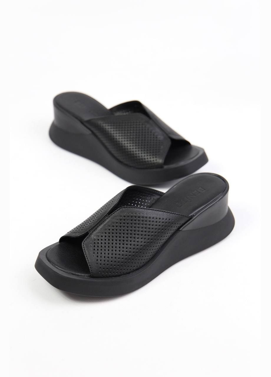 Черные шлепанци Benito