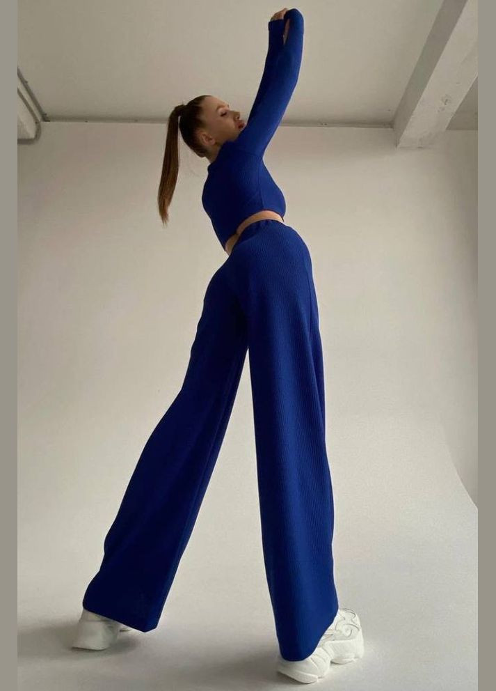 Костюм жіночий в рубчик кольору електрик Let's Shop (301000883)