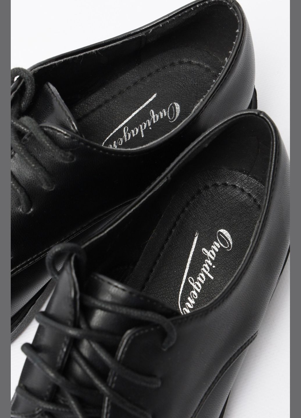 Туфли женские черного цвета Let's Shop на среднем каблуке